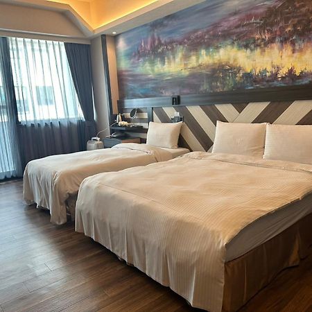 Weifeng Boutique Business Hotel - Zhanqian Branch Pingtung Luaran gambar