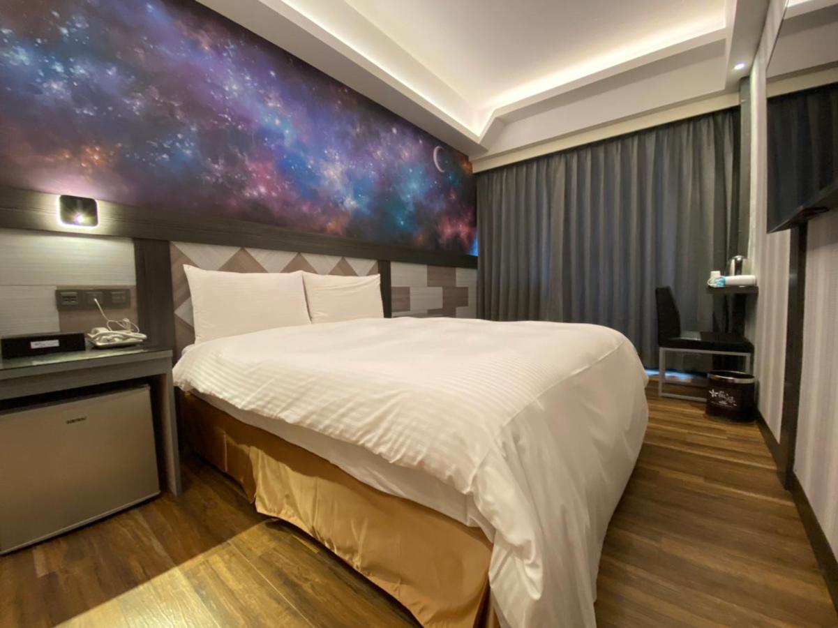 Weifeng Boutique Business Hotel - Zhanqian Branch Pingtung Luaran gambar