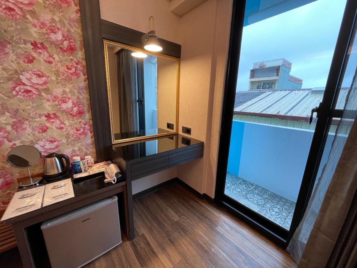 Weifeng Boutique Business Hotel - Zhanqian Branch Pingtung Luaran gambar