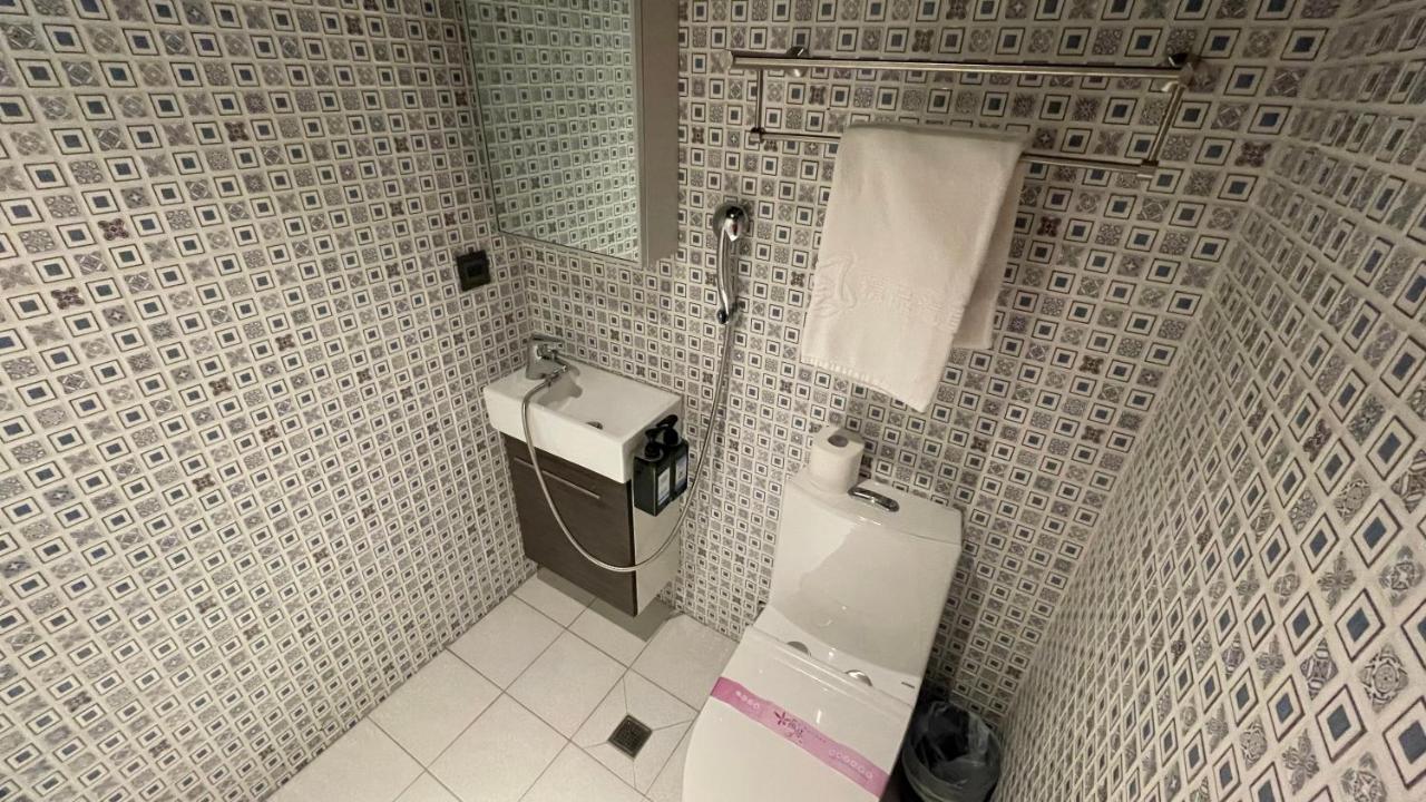 Weifeng Boutique Business Hotel - Zhanqian Branch Pingtung Luaran gambar