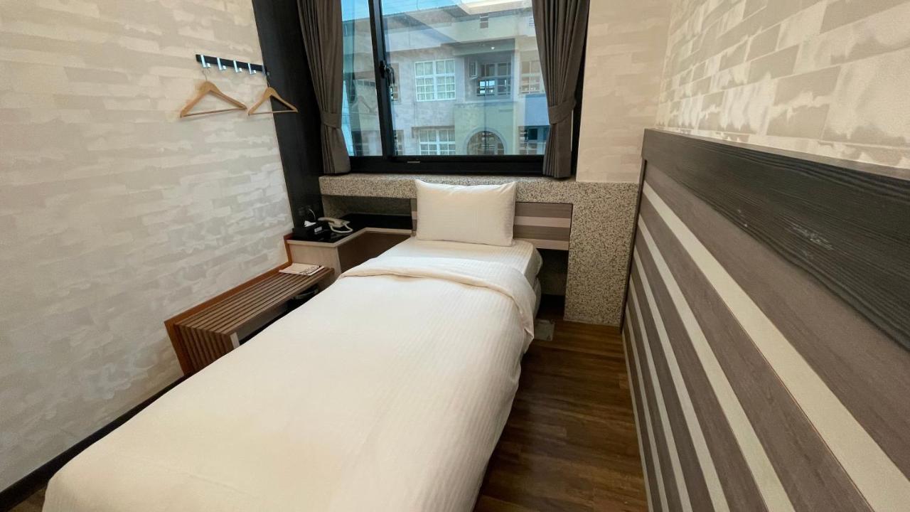 Weifeng Boutique Business Hotel - Zhanqian Branch Pingtung Luaran gambar